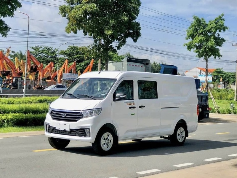 XE VAN THACO 5 CHỔ FRONTIER TF450 CHẠY THÀNH PHỐ